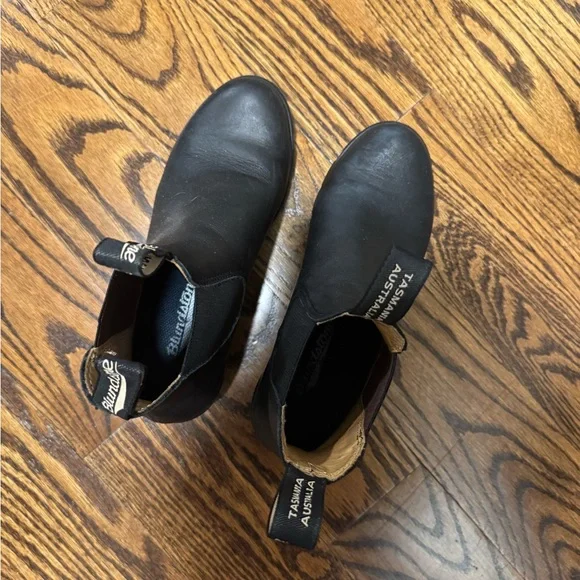 Blundstone women black leather heeled boots - Picture 3 of 7